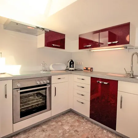 Sidney By Interhome *